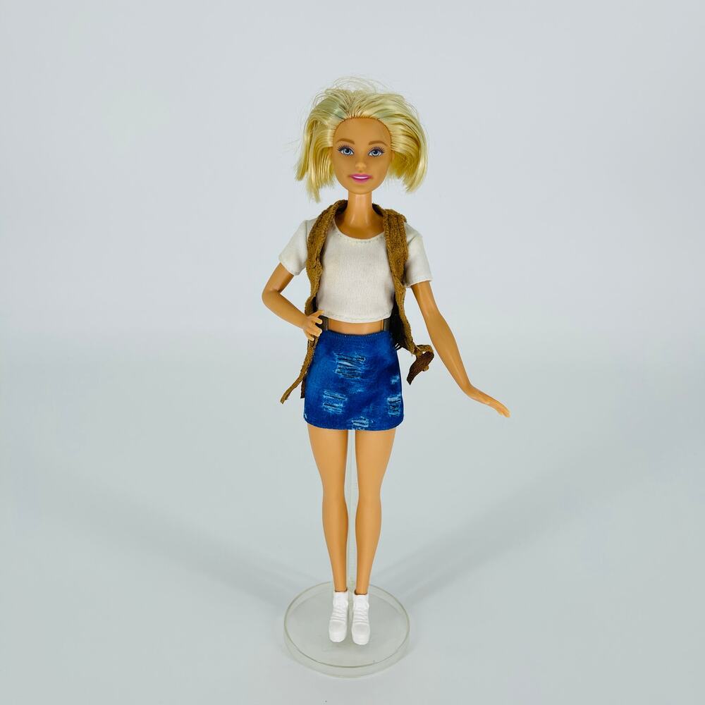 Mattel Barbie Careers Baby Doctor Doll DVG10 Cut Hair in Well Played Condition